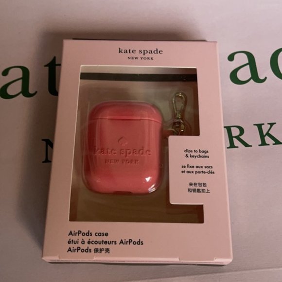 Kate Spade New York AirPods Case With Clip Panache Pink - Picture 8 of 16